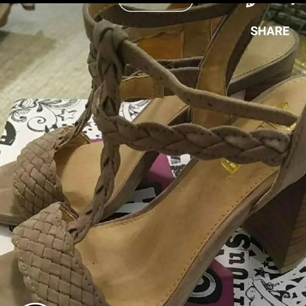 Brown heels size 5.5 like new